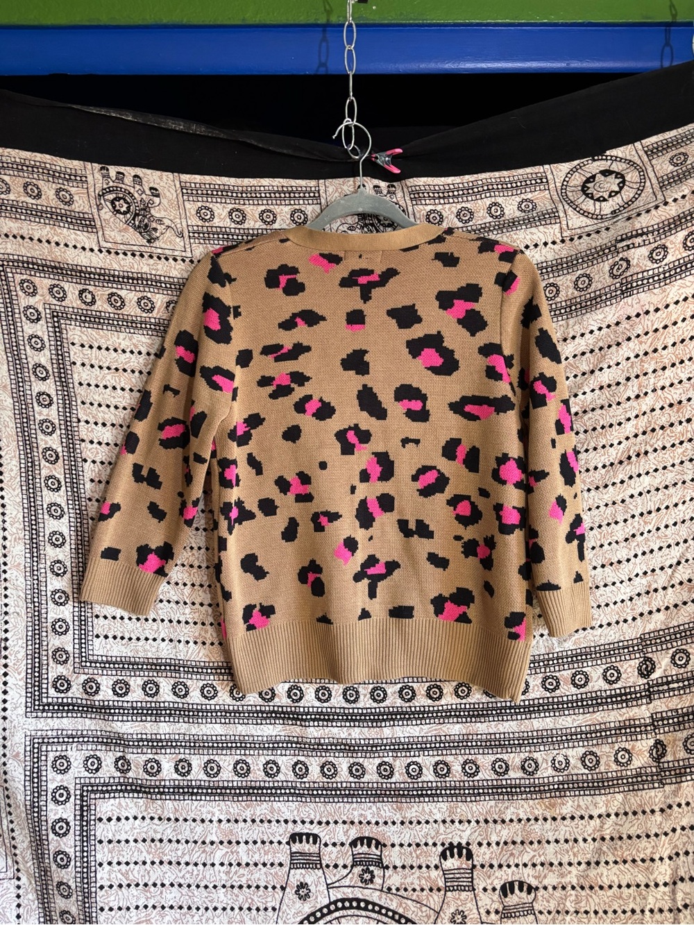 Takeout Tan w/ Black & Pink Animal Print 3/4 Sleeve Cardigan Women’s Size Large - Picture 6 of 8